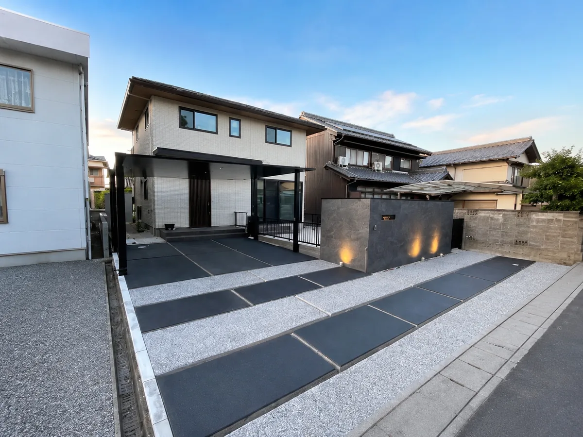 門柱ブラックの施工事例